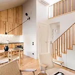Casas Na Portuguesa - Bica Chiado