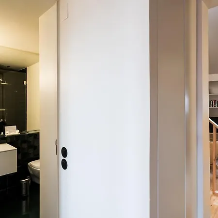 Casas Na Portuguesa - Bica Chiado 아파트