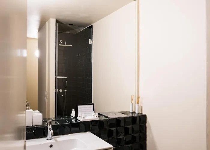 Casas Na Portuguesa - Bica Chiado *
